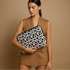 15- inch Black White Polka Dot Laptop Sleeve Case Minimalist Work Bag Accessory